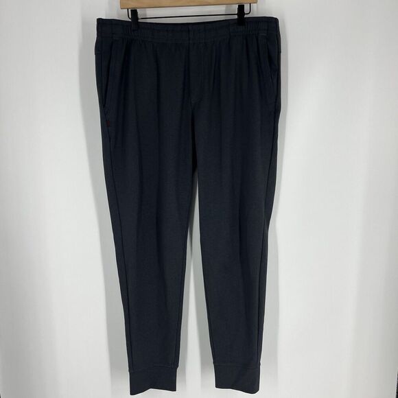 Rhone Pants Size XL Mens Gray Spar Tactel Jogger Stretch Athleisure Comfort Gym - Picture 1 of 11